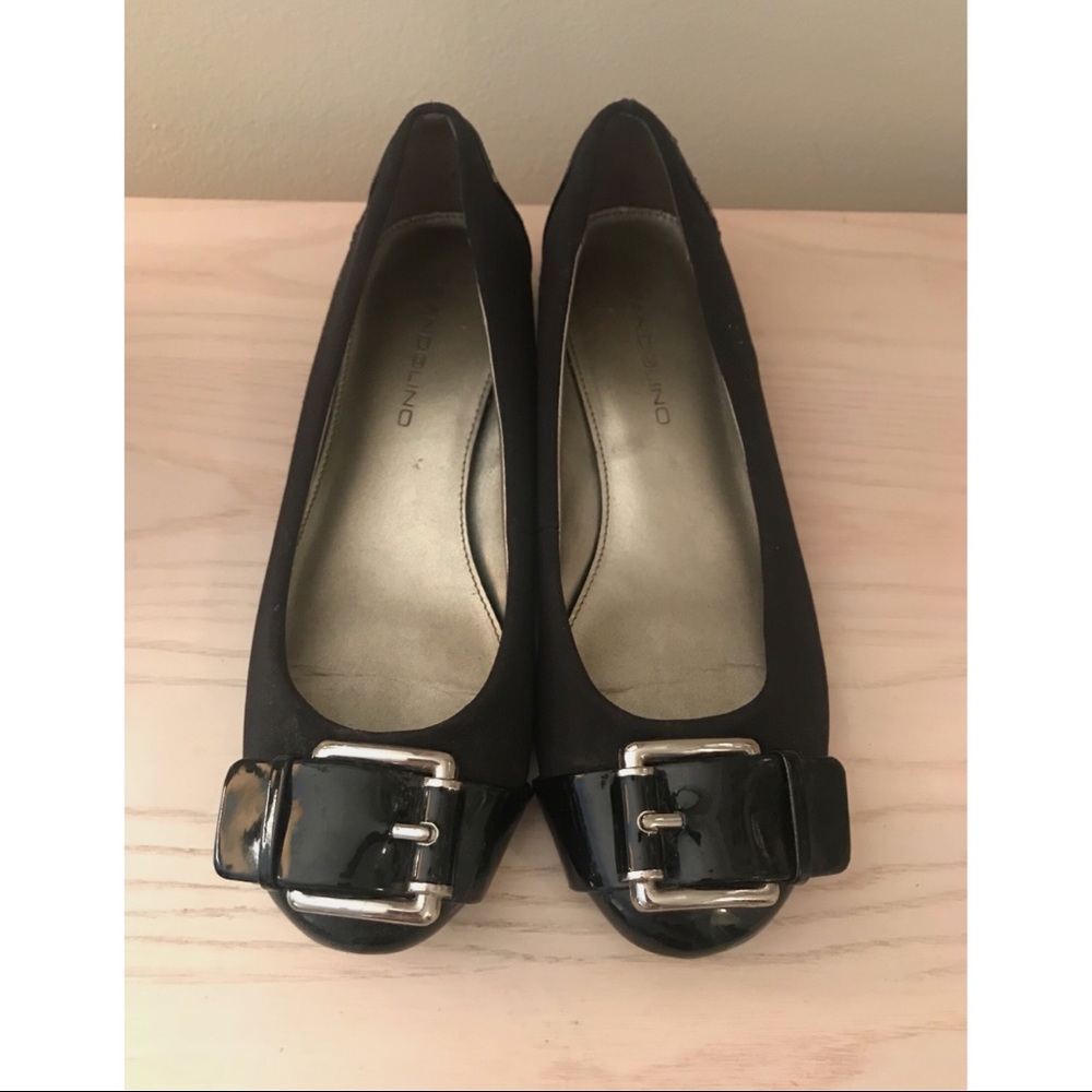 🚫 SOLD Bandolino Black Buckle Statement Flats